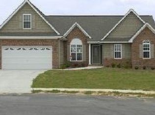 176 Clear Brooke Pl, Raeford, NC 28376