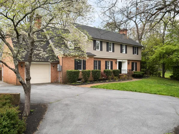 135 Oak Ridge Ln, Winchester, VA 22602