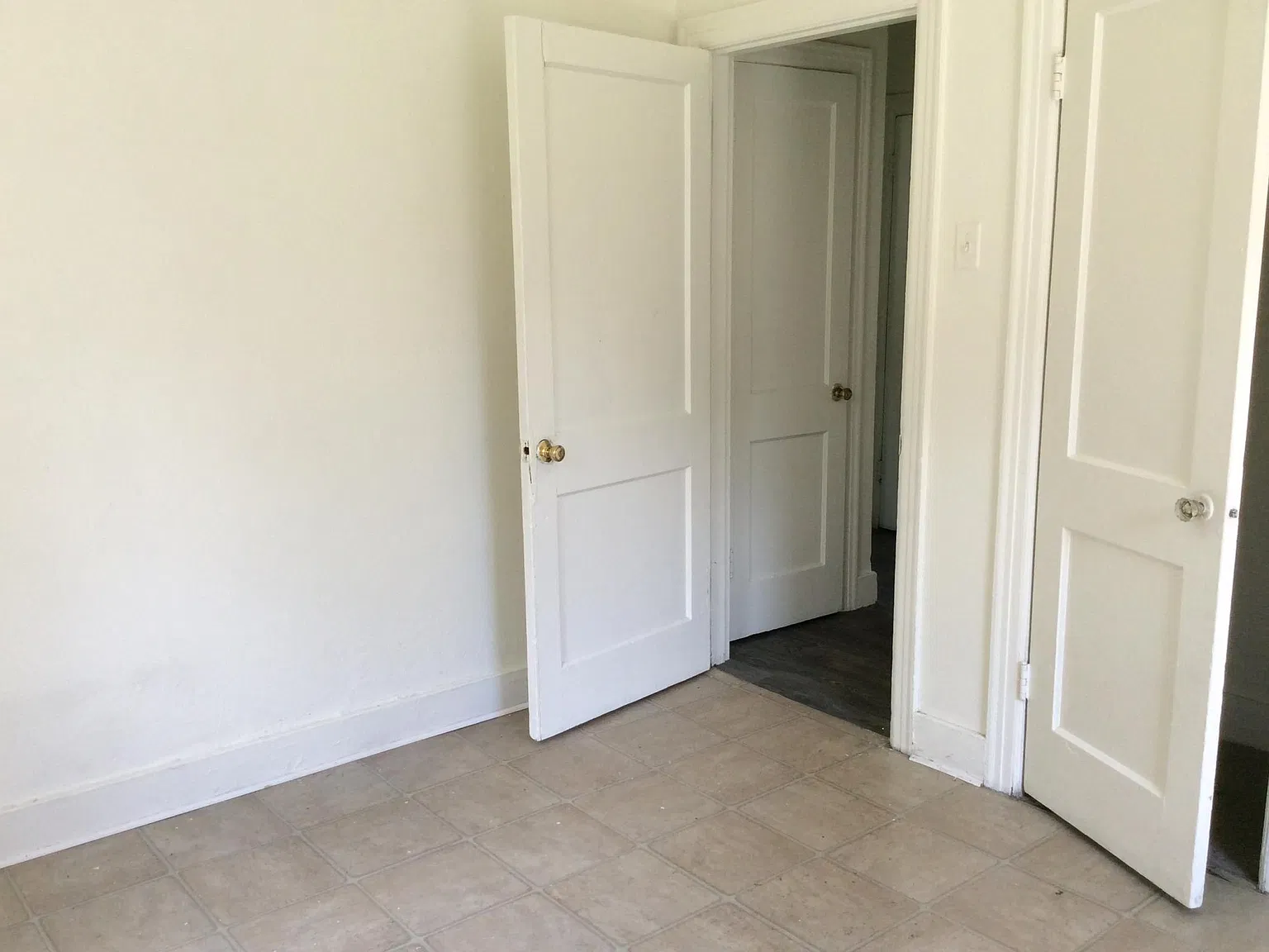 2 bed, 800 sqft, $650 — Photo 2