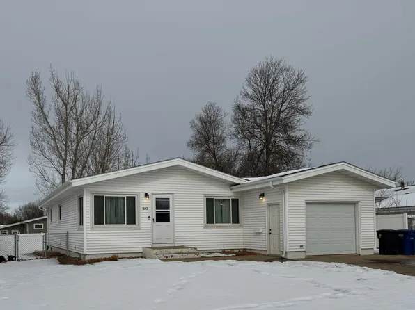 843 Dell Ave, Dickinson, ND 58601
