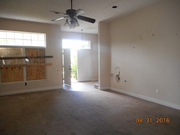 Additional Living Room
