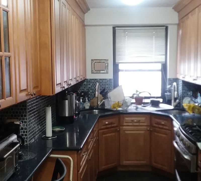 1st image of 208 E Broadway APT 704
