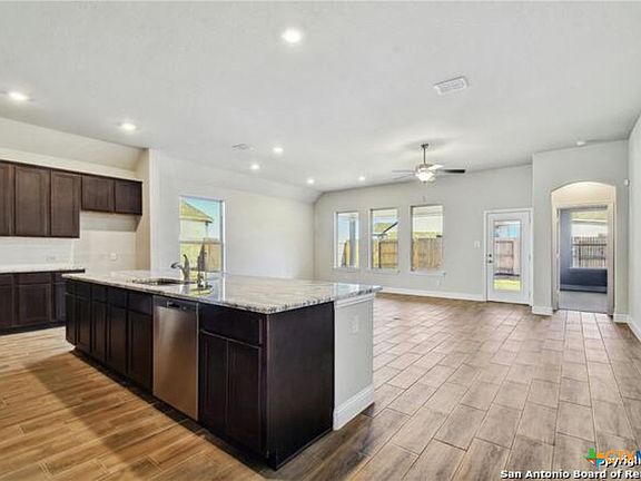 3rd image of 2264 Meadow Way