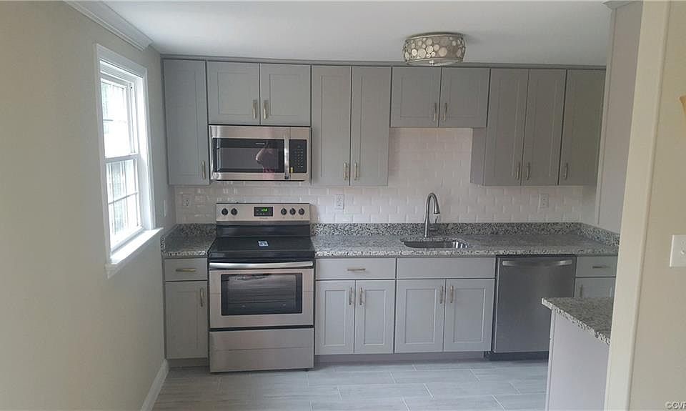 2nd image of 921 Pleasant St