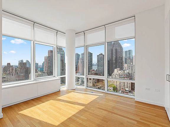 5th image of 310 E 53rd St APT 20A
