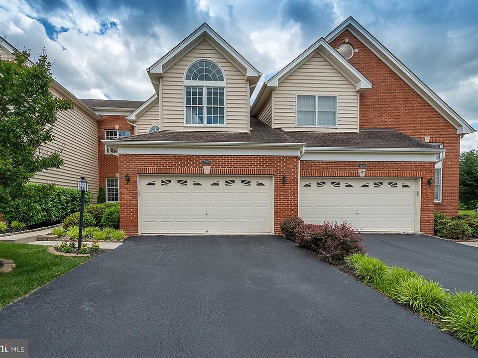 1st image of 22883 N Brown Sq
