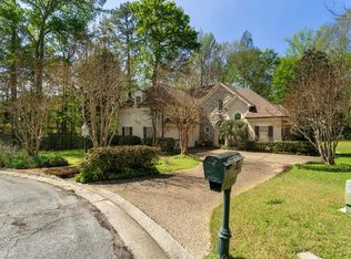 10 Fairington Ct, Laurel, MS 39440