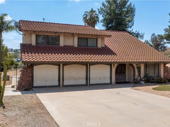 17656 Mockingbird Hill Cir, Riverside, CA 92504
