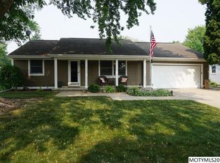 92 Granada Dr, Mason City, IA 50401