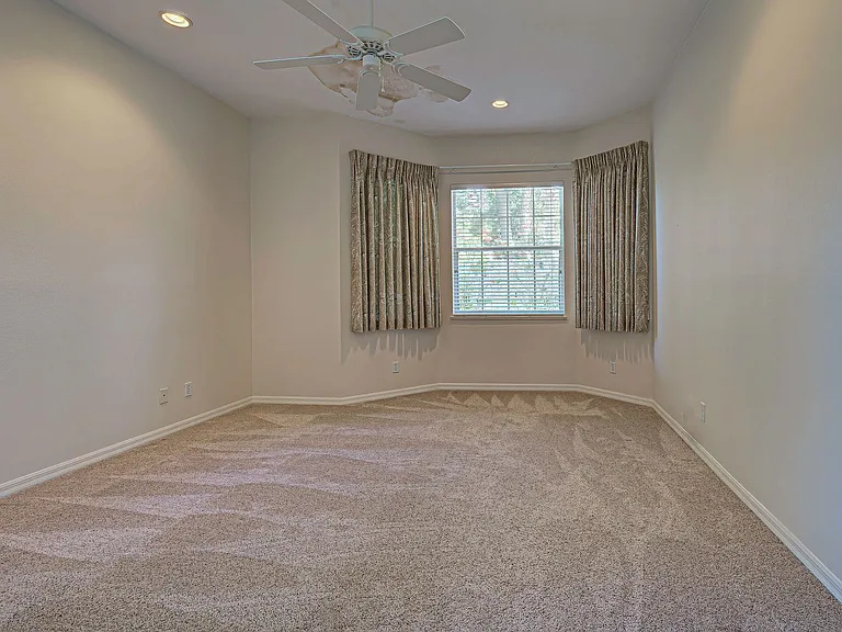 910 Bramley Ct #6 — Photo 21