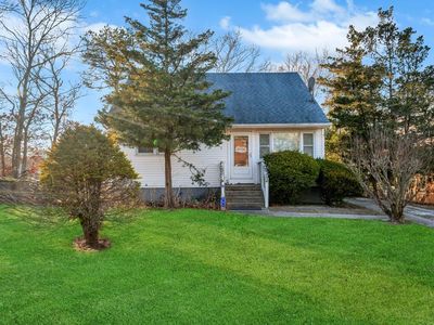 7 Quogue Avenue, Riverhead, NY, 11901