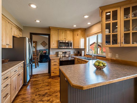 4th image of 561 Wild Willow Dr