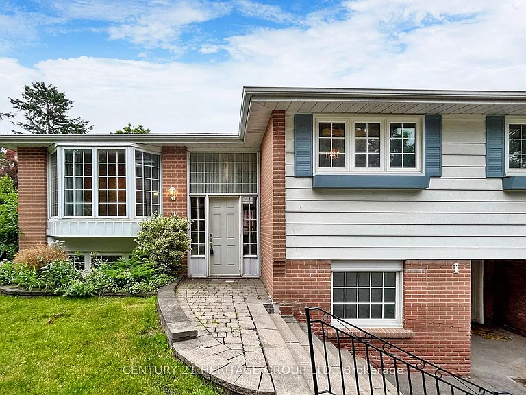 1 Dunsinane Dr — Photo 2