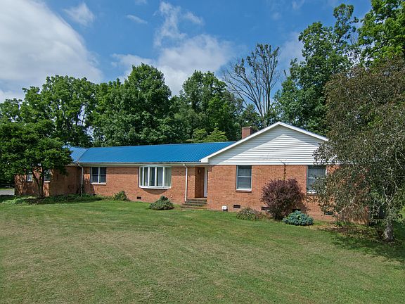 2nd image of 101 Hidden Meadow Ln