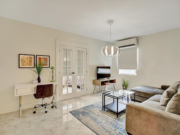 3rd image of 174 NE 47th St #101