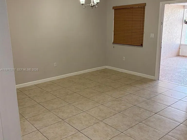 27918 SW 140th Ave #27918 — Photo 2