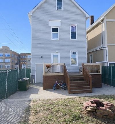 5th image of 546 S Broad St