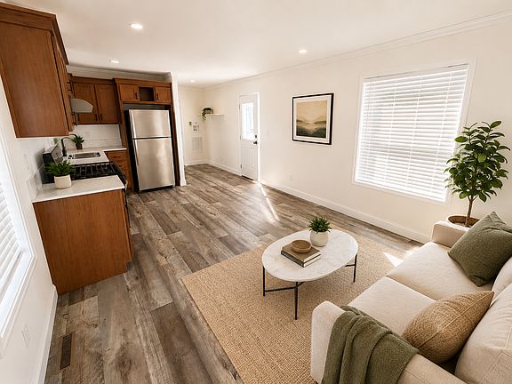 3rd image of 4610 Gateway Rd #58