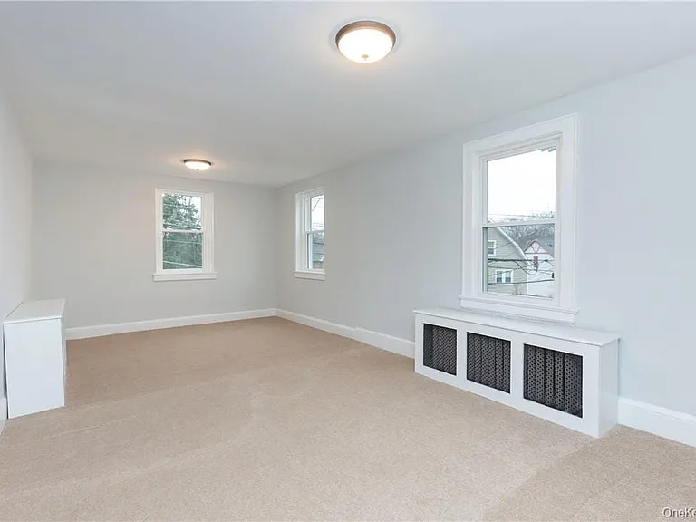 167 Brook St #2 — Photo 9
