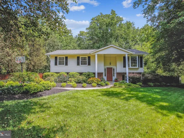 8919 Union Farm Rd, Alexandria, VA 22309