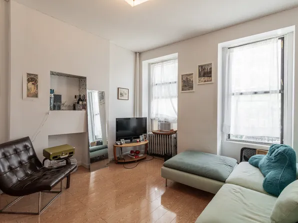 975 Amsterdam Avenue image 1 of 7