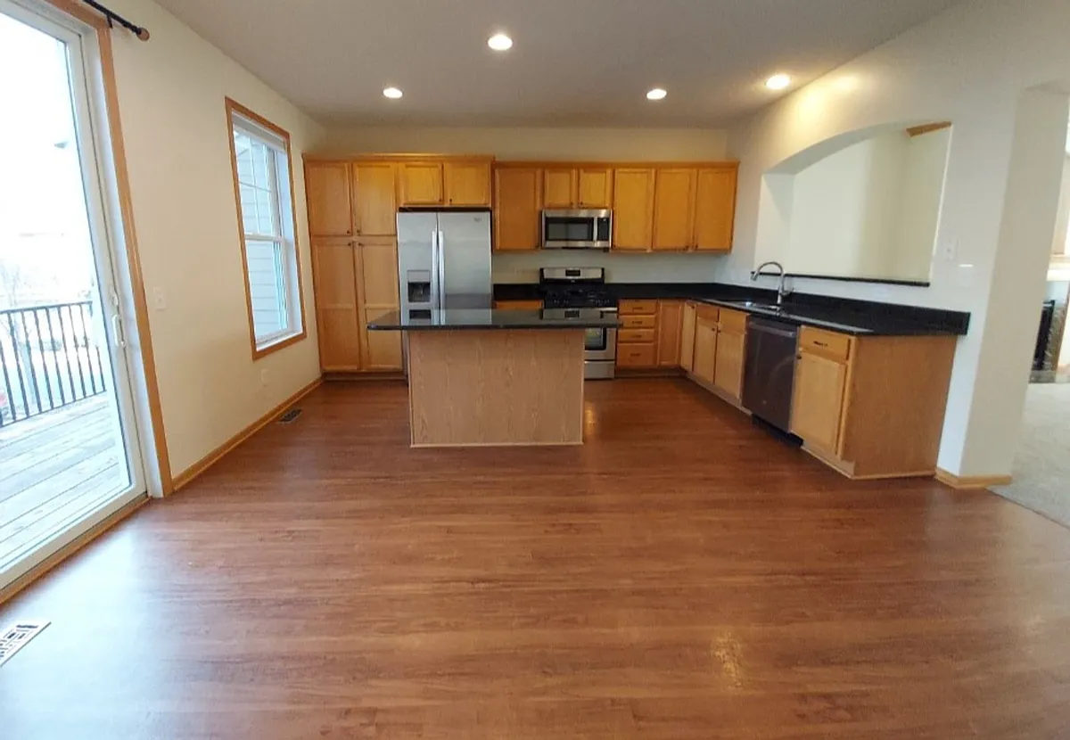Building Photo - 10752 Falling Water Ln #B