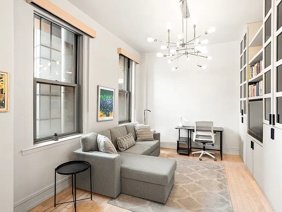 120 Greenwich St #5H