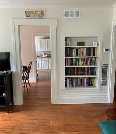 4th image of 25 Wall St Unit 2