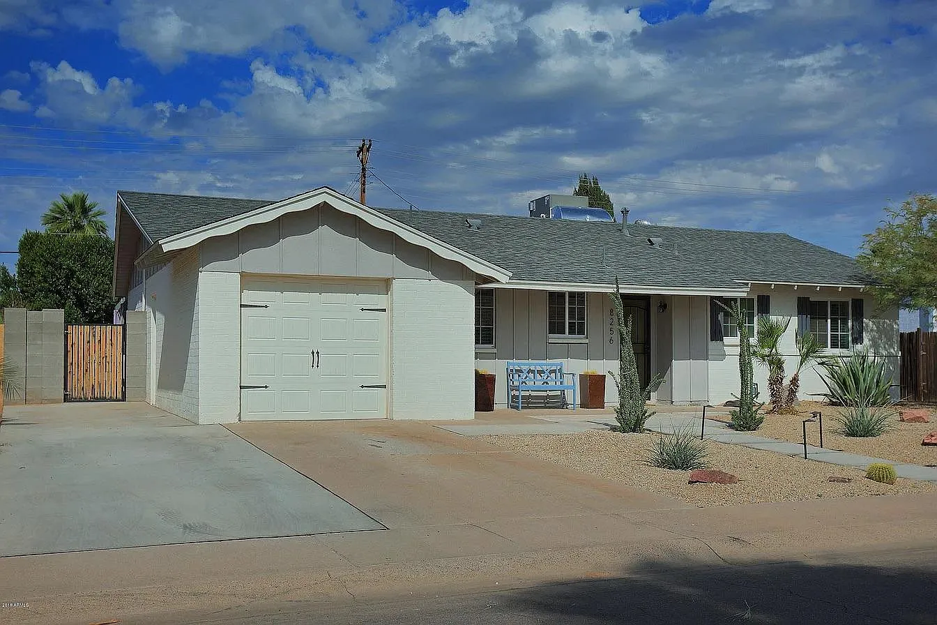 3 bed, 1410 sqft, $3,100 — Photo 2