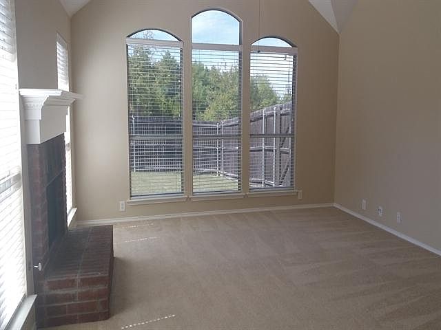 2nd image of 522 Presidio Dr #0
