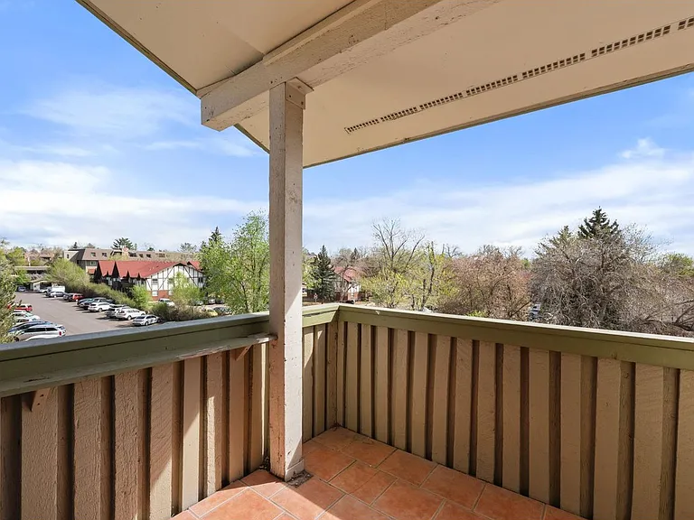 Balcony on each level.