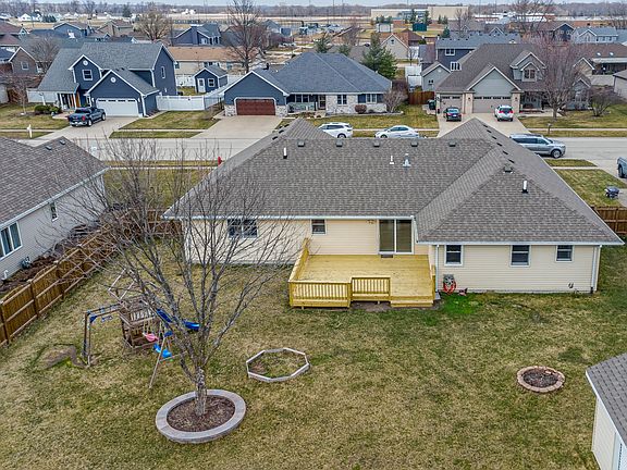 4th image of 703 W Daisy Pl