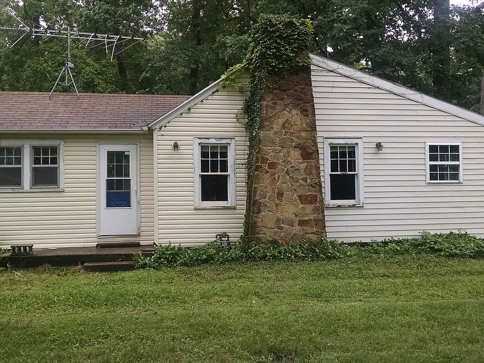 1st image of 1123 Woodland Bch