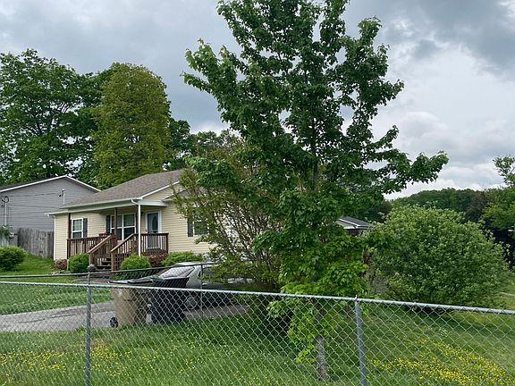 2nd image of 2234 Murray Dr