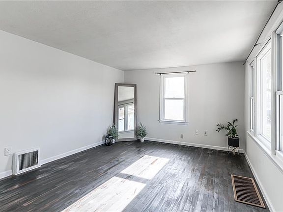 5th image of 2933 S 10th St