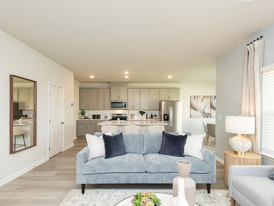 HSV_MadisonPreserveReserve_S342Dallas_ModelHome_GreatRoom3.jpg