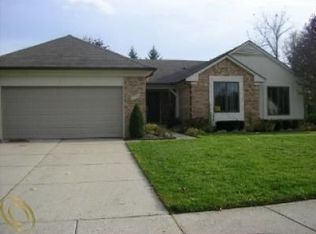 34039 Gable Dr, Livonia, MI 48152