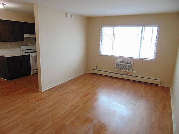 2nd image of 1501 Harlem Ave APT 101F