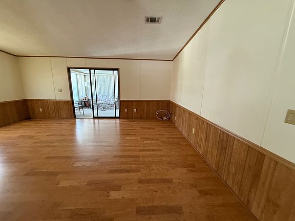 4th image of 452 Wedgewood Ct