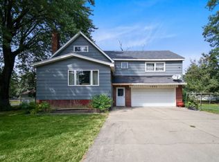 1022 173rd St, East Hazel Crest, IL 60429