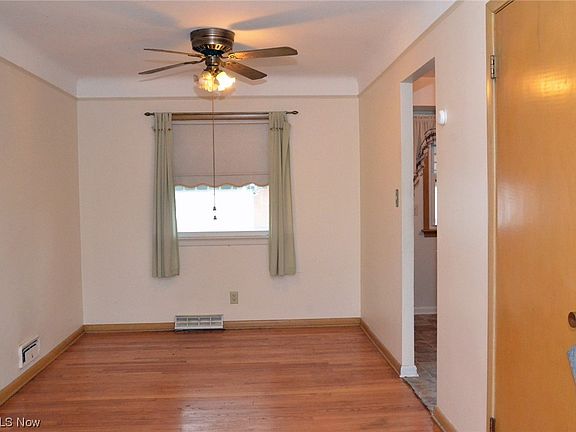 4th image of 3870 W 213th St