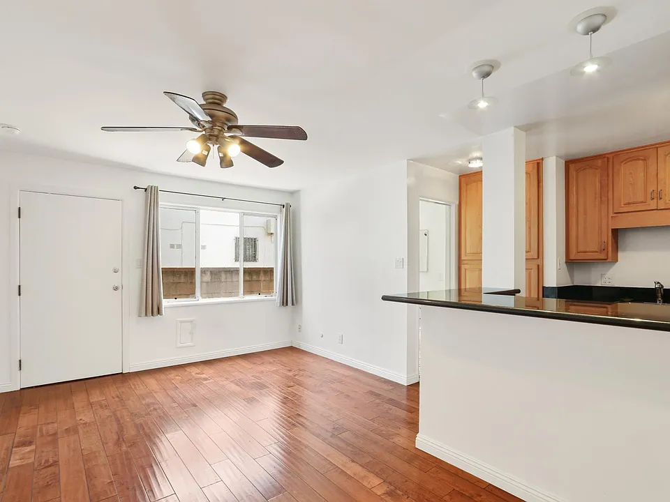10950 National Blvd #10