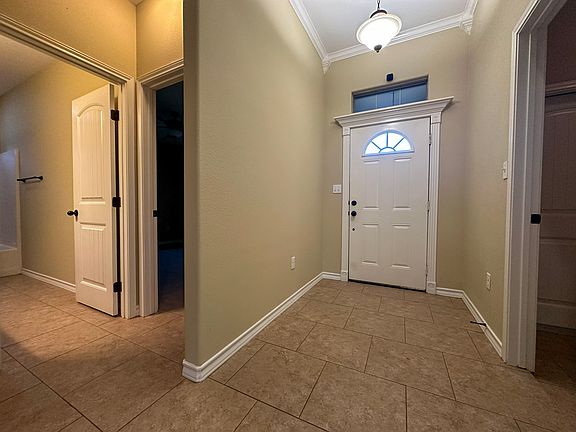 2nd image of 2313 Vaughan Ave