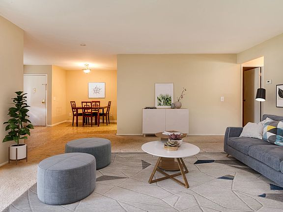 4th image of 77 Richmond Blvd Unit 2B