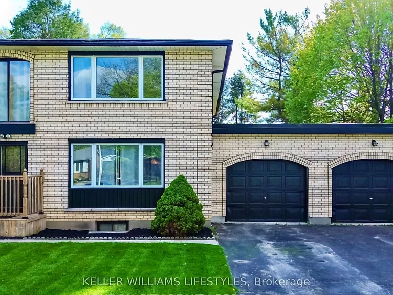 361 Vesta Rd #MAIN FLOOR — Photo 1