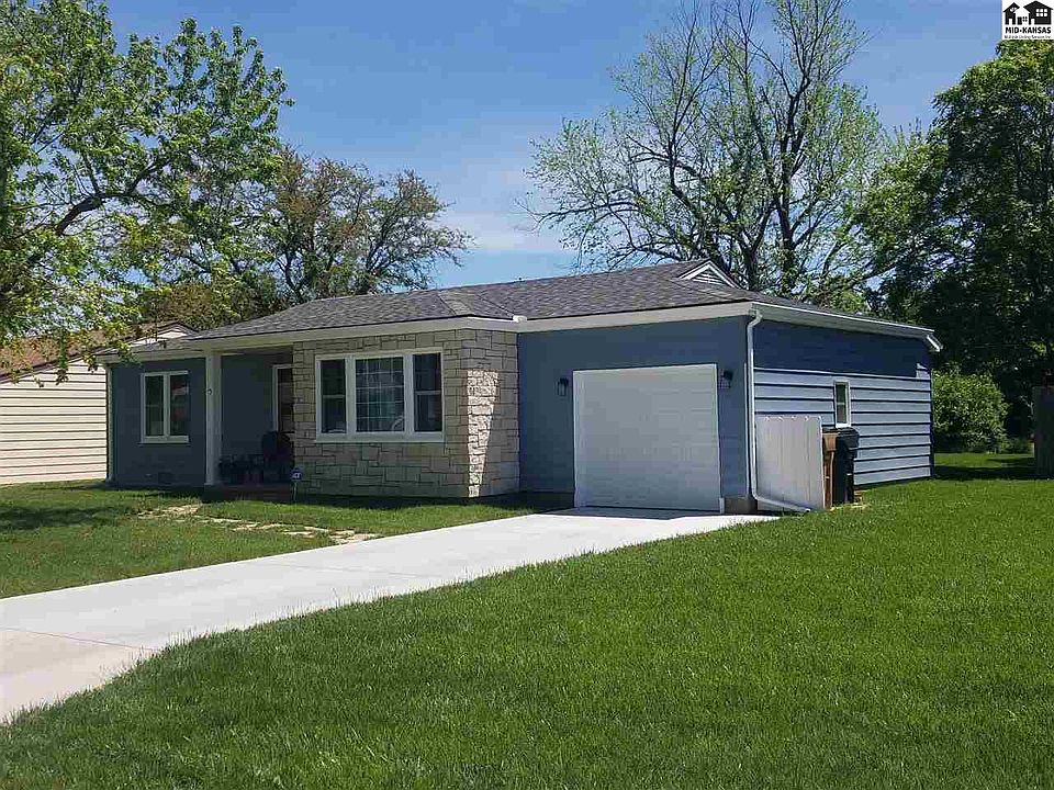 1st image of 15 Faircrest Dr