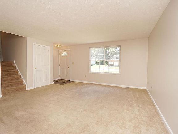 5th image of 1374 Linden Creek Dr