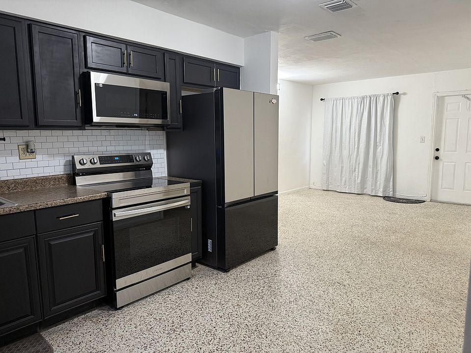 1st image of 2540 W 8th Ct #2540