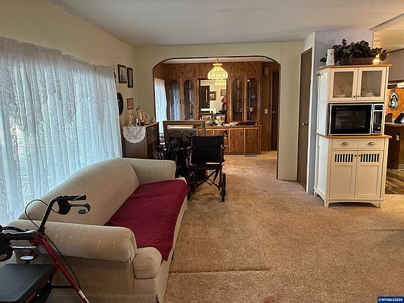5th image of 5422 Portland Rd NE Unit 128