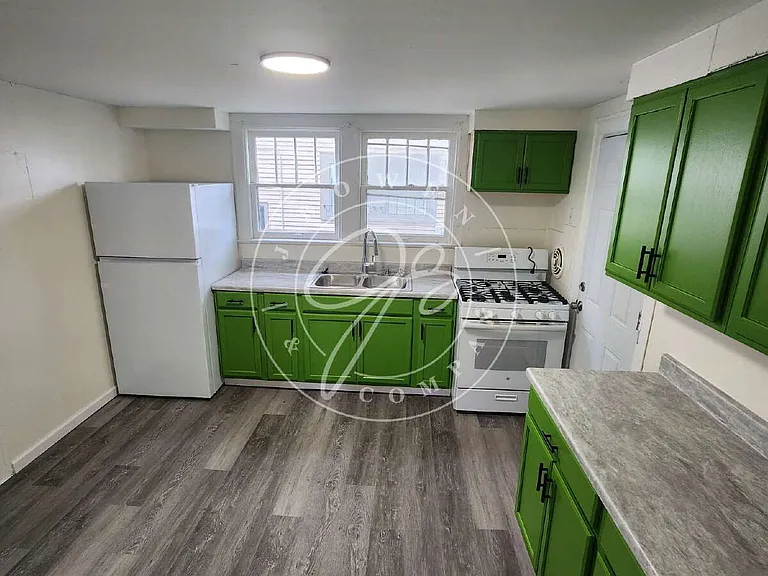 1354 Goodale Ave — Photo 5